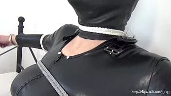 play My amateur bondage, november 19, 2020: catwoman with leather hood and magic wand