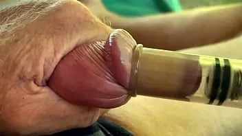 播放 2022 年 6 月，我的蘑菇头上的乳头吸力增加了fleshlightman1000