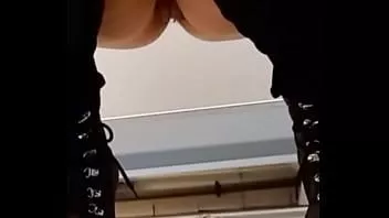 চালান মেয়েরা টয়লেটে গোপন ক্যামেরার কথা জানে না