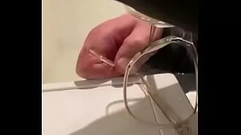 चलाएँ कोक की बोतल के गिलास : गर्म और उचित सफाई :-p