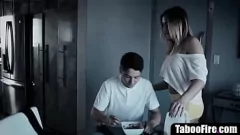 Odtwórz Kroces przyłapany w tabu kazirodztwo fantasy: hardcore pieprzone i loda