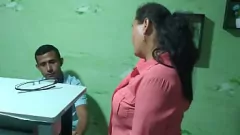 Putar Office Blowjob: Latina Milf menyebalkan untuk kenaikan gaji
