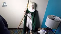 Riproduci Unboxing e recensione di una bambola sessuale Elfo JY dal seno grosso da 140 cm: una fantasia fottuta che diventa realtà